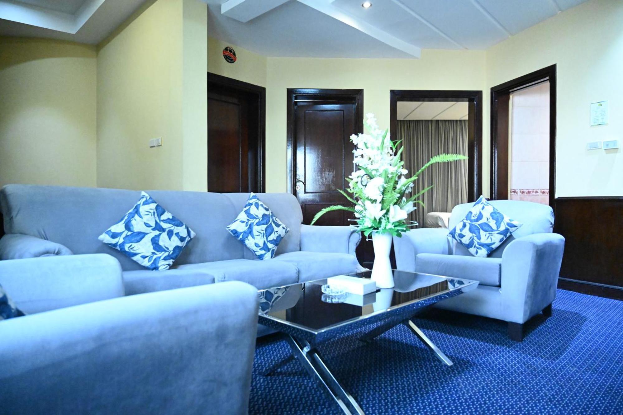 Al Dawhatin Furnished Units 제다 외부 사진